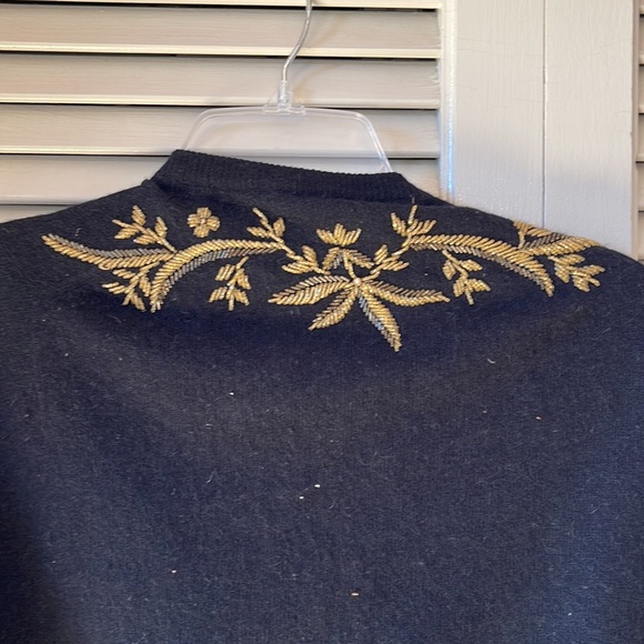 Vintage 50’s Beaded Black and Gold Sweater - Picture 6 of 6